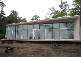Private Residence in Maine. Designed by Toshiko Mori Architects. Glass and curtainwall by O&P Glass.